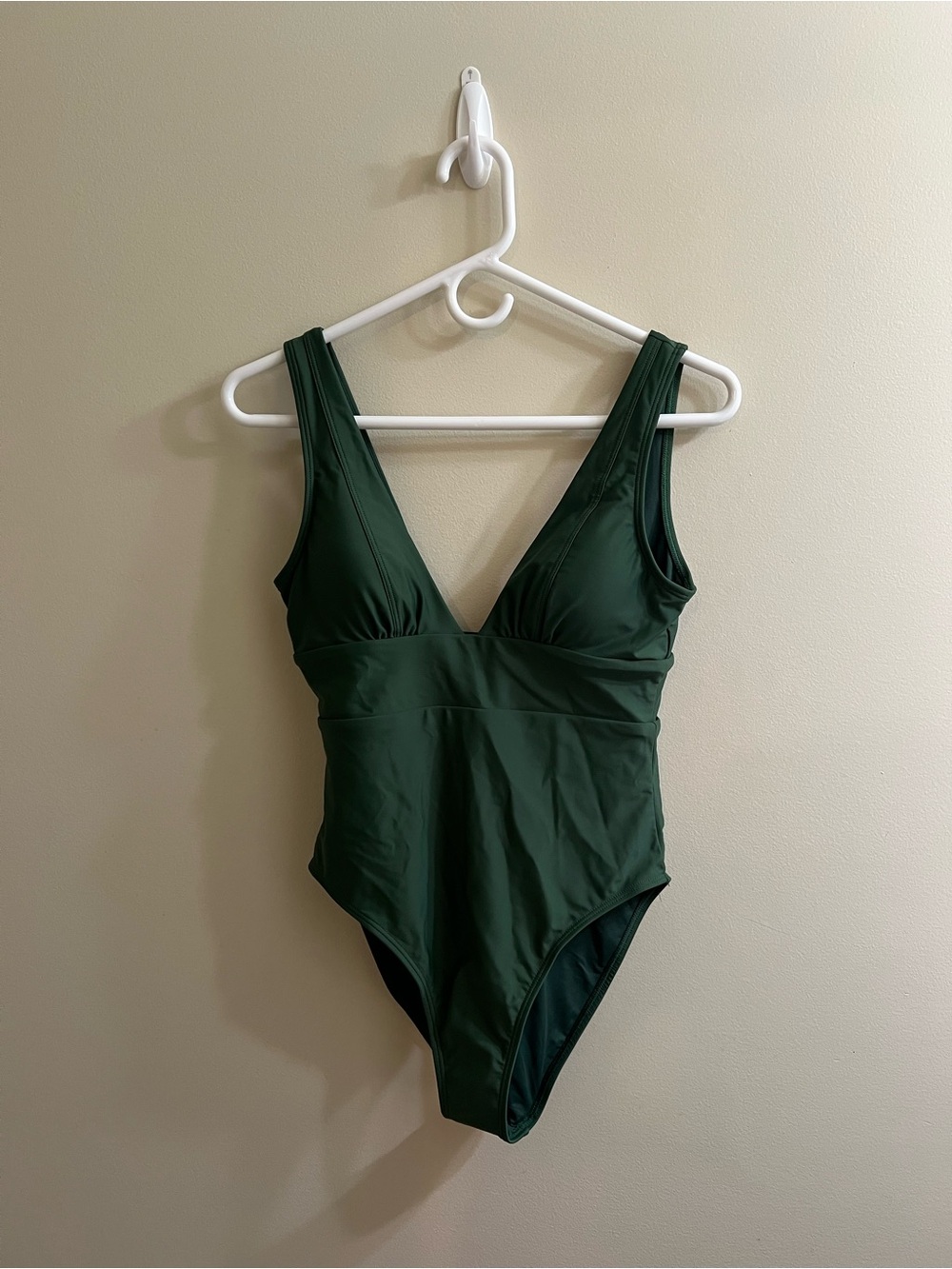 Quince Italian Plunge One Piece Swimsuit Size Small Color Palm Green NWOT